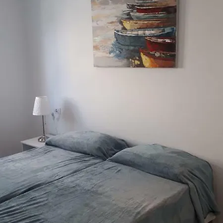 Deluxe Retamar Apartment